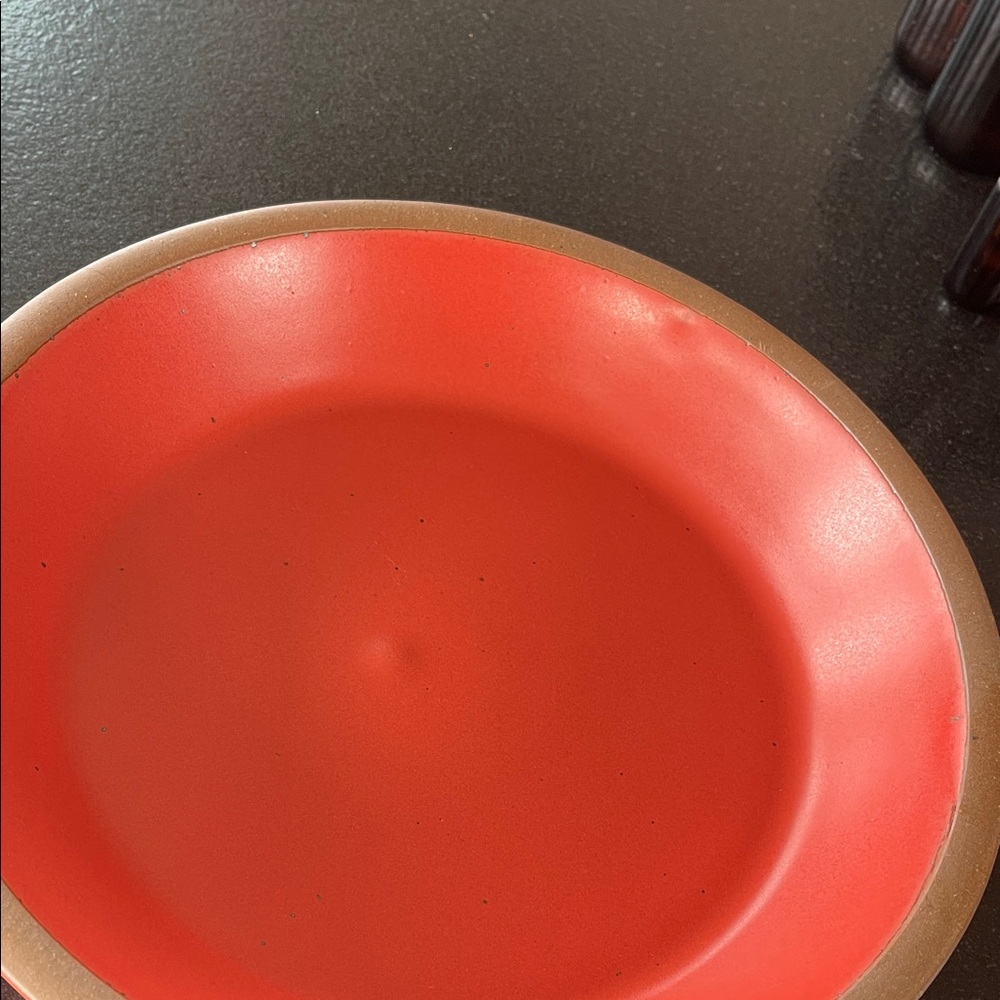 East Fork Henri’s Red Limited Edition Pie Plate - Picture 3 of 4